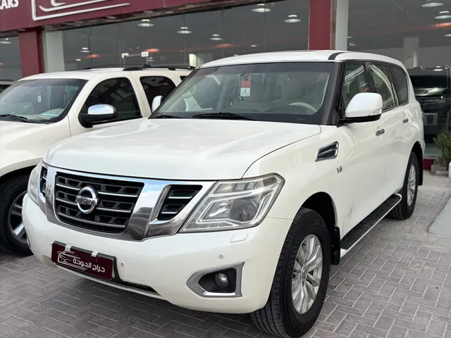 صورة 2014 نيسان باترول SE