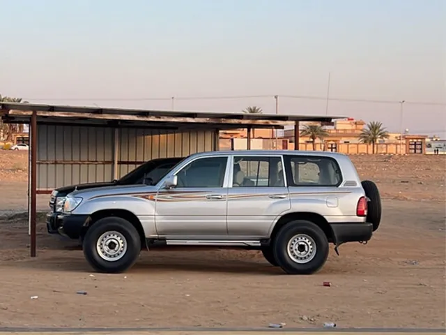Photo of 2006 Toyota Land Cruiser GX