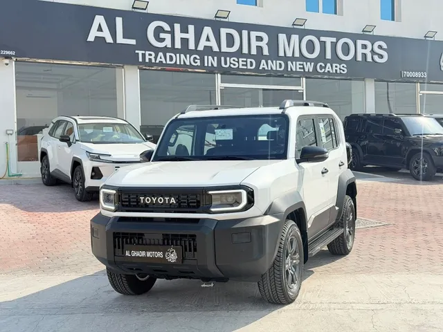 صورة 2027 تويوتا اف جي كروزر TRD