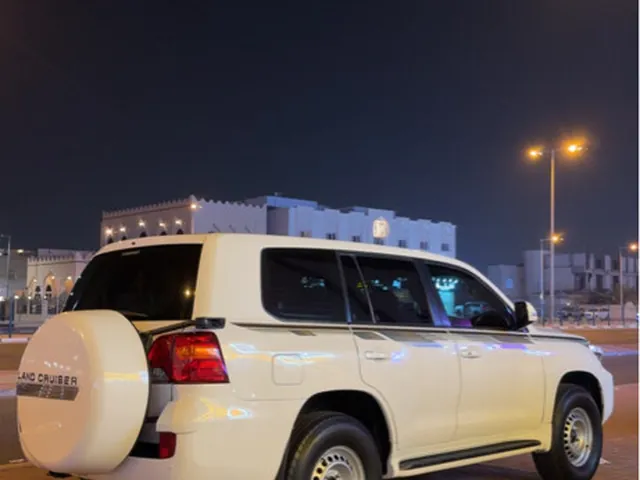 Photo of 2015 Toyota Land Cruiser GX