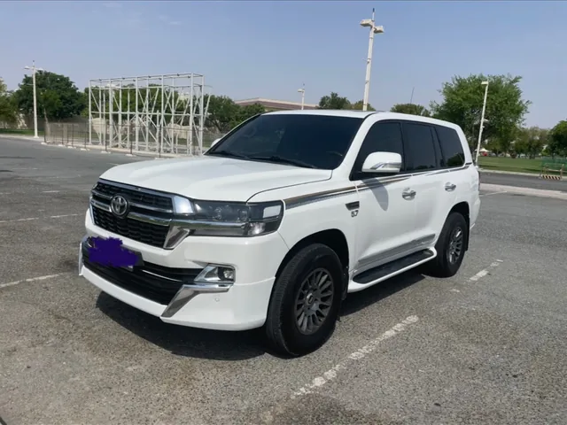 Photo of 2011 Toyota Land Cruiser VXR