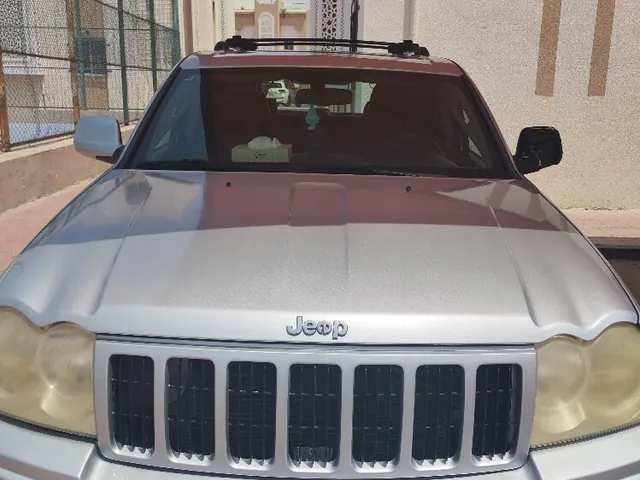 Photo of 2010 Jeep Grand Cherokee Overland