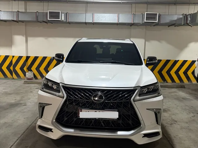 صورة 2016 لكزس LX 570 S