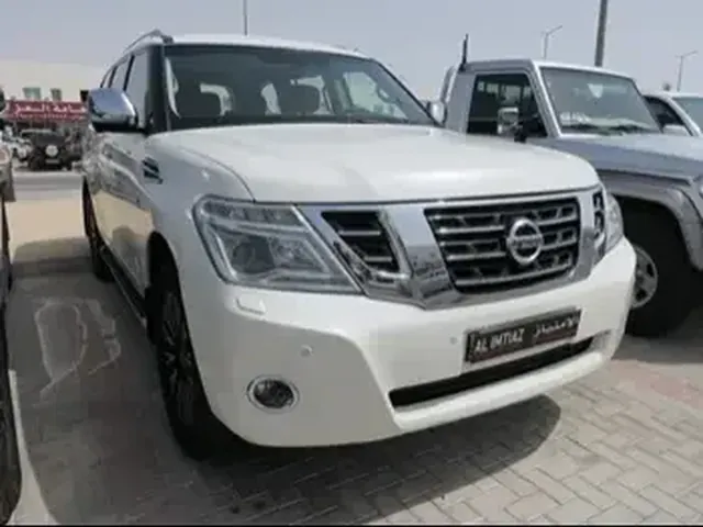 صورة 2015 نيسان باترول بلاتينيوم