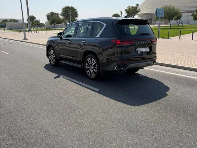 Photo of 2023 Lexus LX 600