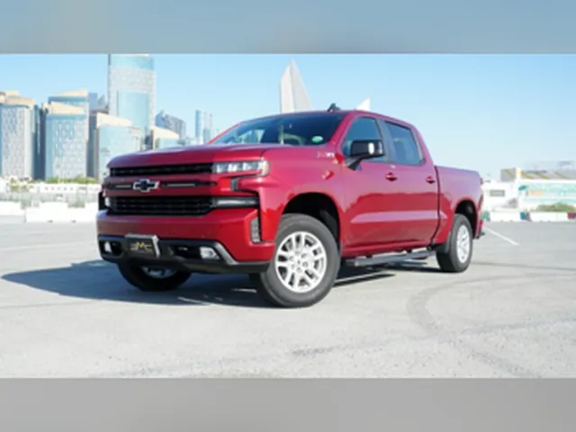 صورة 2019 شيفروليه سيلفرادو RST
