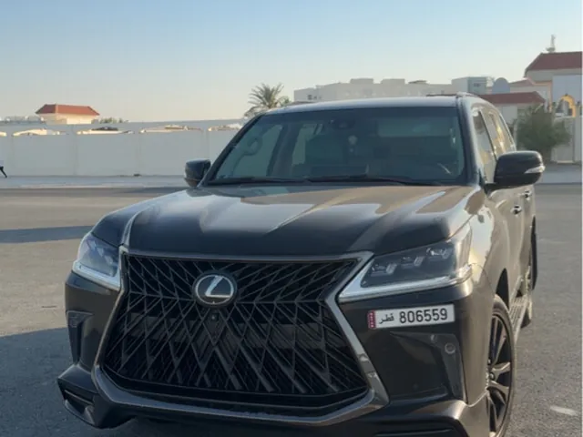 صورة 2019 لكزس LX 570 بلاك ايديشن