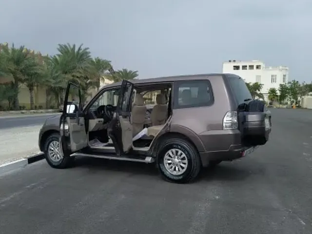 صورة 2013 ميتسوبيشي باجيرو GLS