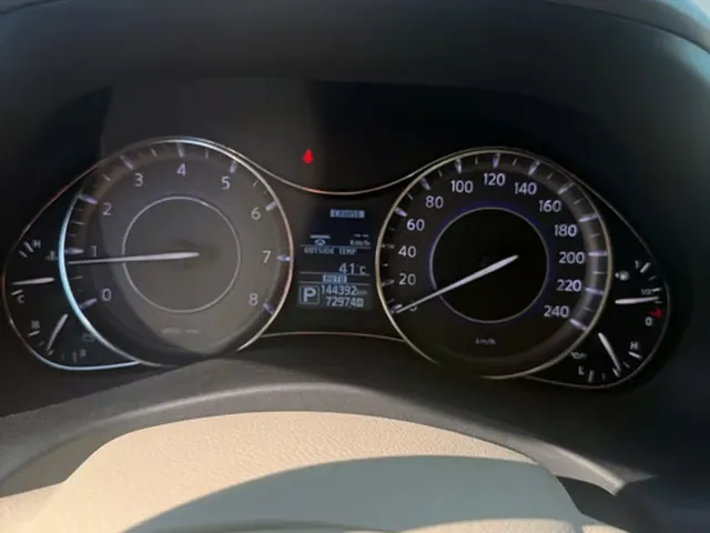 صورة 2016 إنفينيتي QX80