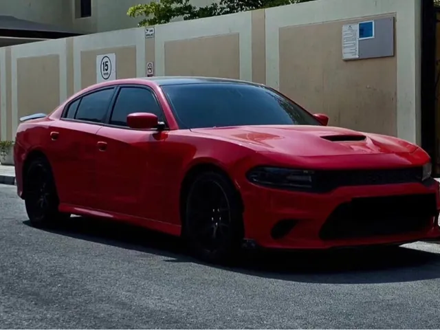 صورة 2017 دودج تشارجر GT