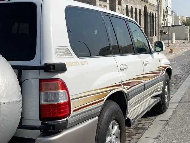 Photo of 2005 Toyota Land Cruiser GXR