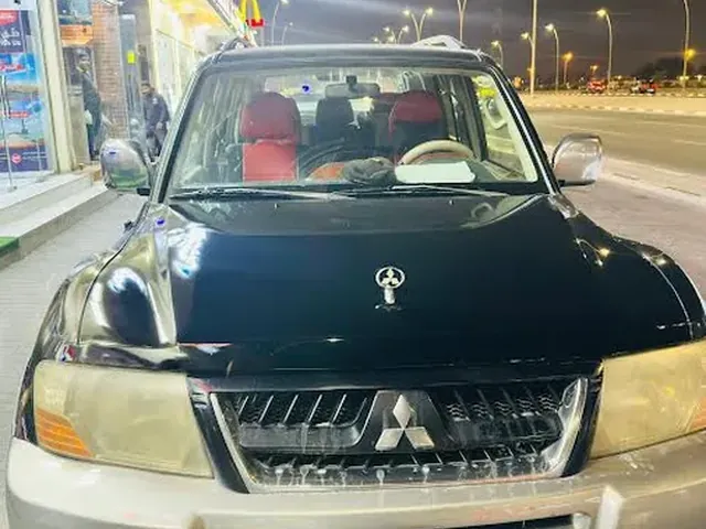 صورة 2005 ميتسوبيشي باجيرو GLS