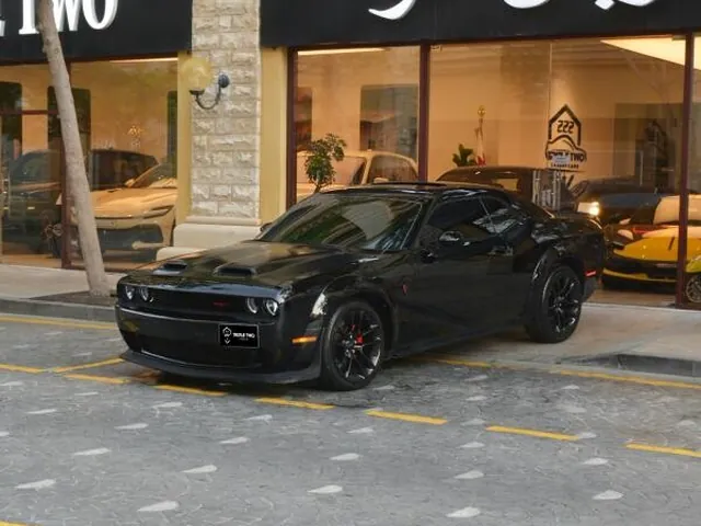 صورة 2012 دودج تشالنجر SRT