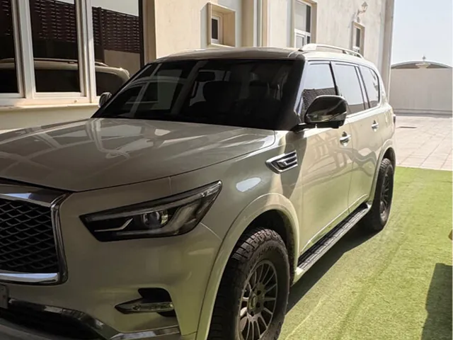 صورة 2011 إنفينيتي QX80