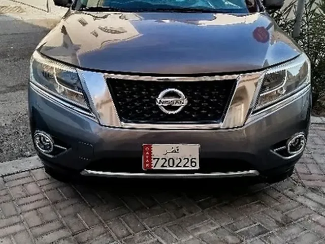 صورة 2015 نيسان باثفايندر بلاتينيوم