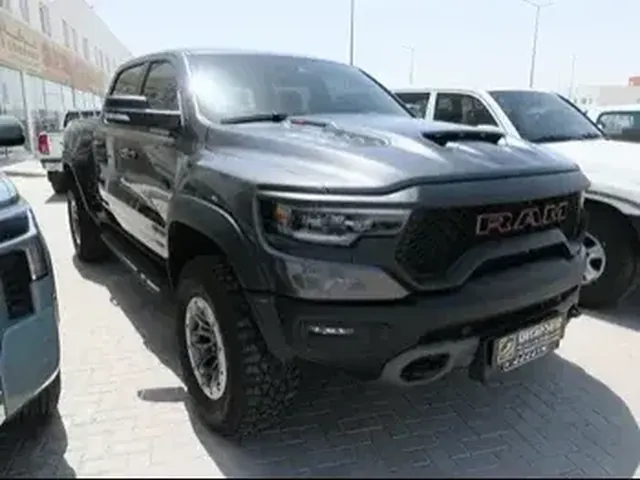 صورة 2022 دودج رام 1500 TRX