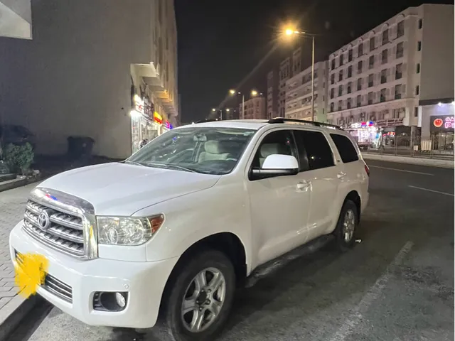 Photo of 2013 Toyota Sequoia