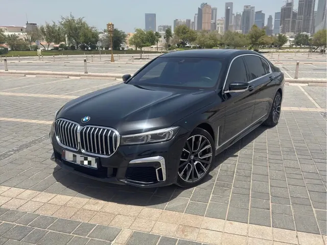 صورة 2021 بي إم دبليو الفئة السابعة 740i