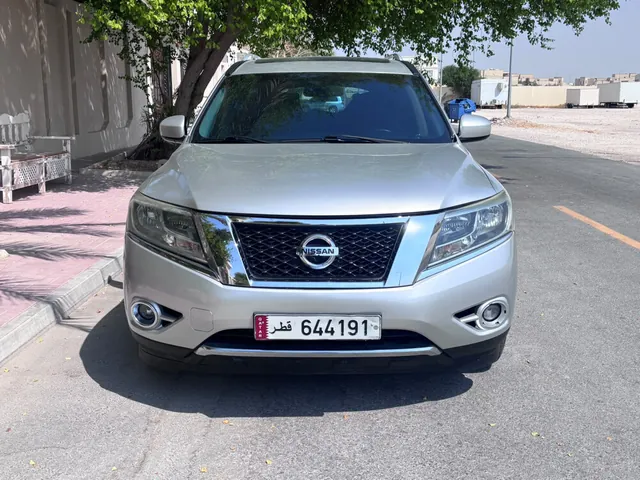 صورة 2014 نيسان باثفايندر SV