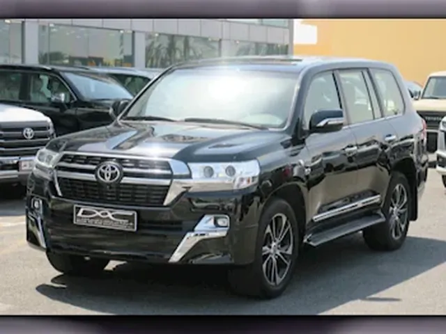 صورة 2021 تويوتا لاند كروزر VXR