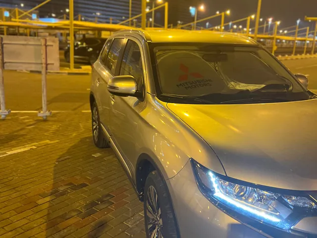 صورة 2026 ميتسوبيشي أوتلاندر تيك باكج
