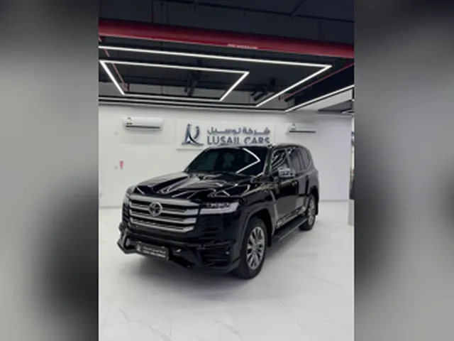 صورة 2025 تويوتا لاند كروزر VXR