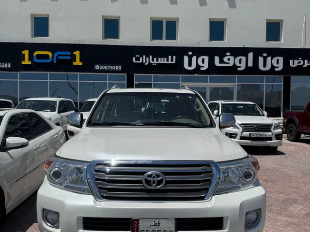 صورة 2015 تويوتا لاند كروزر GXR