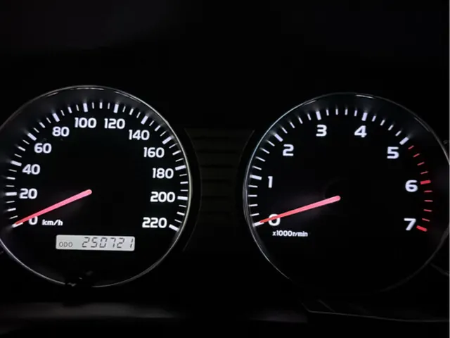صورة 2006 تويوتا لاند كروزر