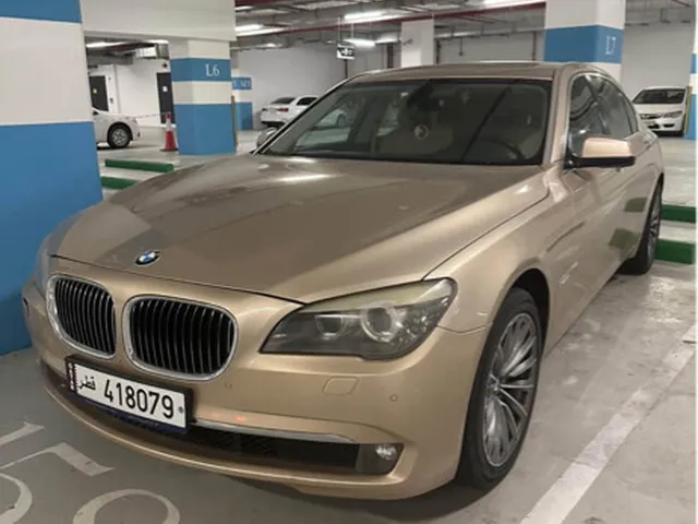 صورة 2011 بي إم دبليو الفئة السابعة 730Li