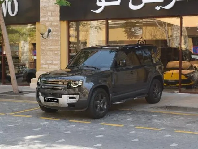 Photo of 2023 Land Rover Defender 110 SE