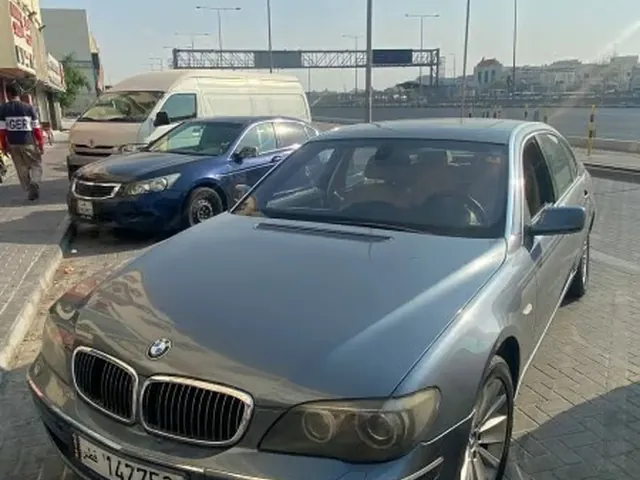 صورة 2007 بي إم دبليو الفئة السابعة 730Li