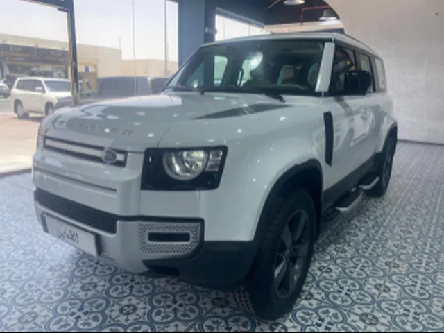 صورة 2024 لاند روفر ديفندر 110 S