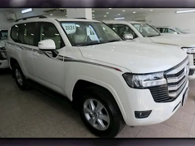 Photo of 2024 Toyota Land Cruiser GXR