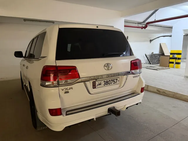 صورة 2008 تويوتا لاند كروزر VXR