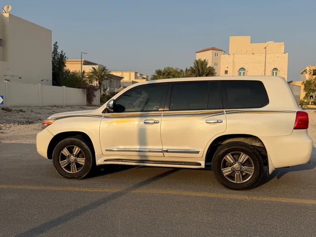 Photo of 2015 Toyota Land Cruiser VXR