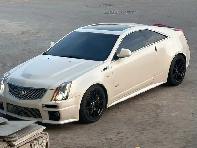 صورة 2012 كاديلاك CTS سبورت سوبرتشارج