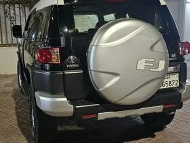 صورة 2013 تويوتا اف جي كروزر