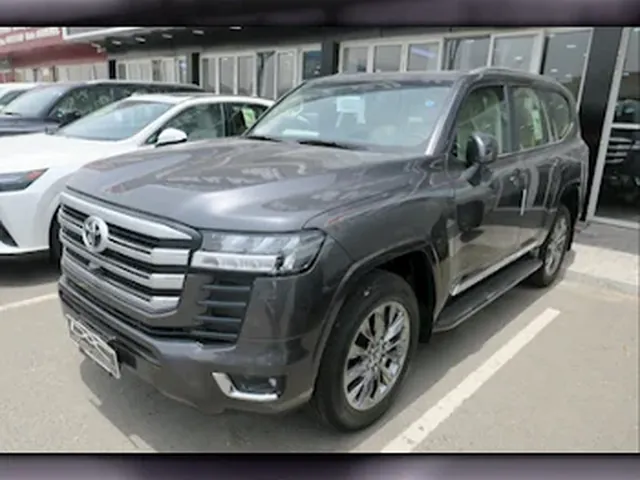 Photo of 2024 Toyota Land Cruiser GXR