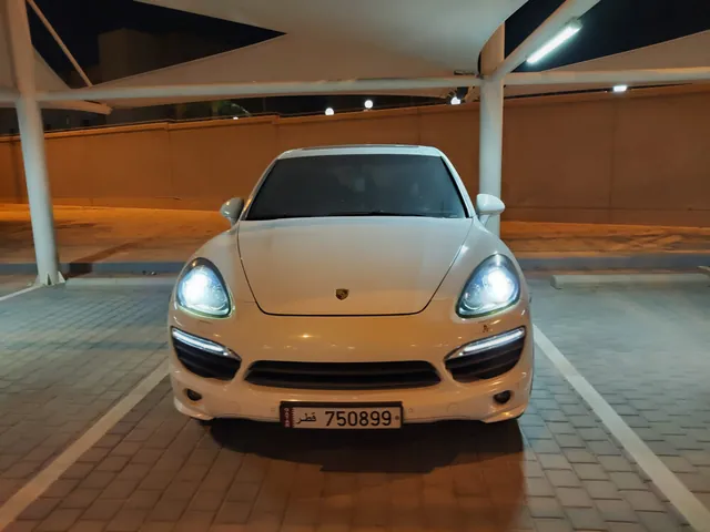 Photo of 2012 Porsche Cayenne S