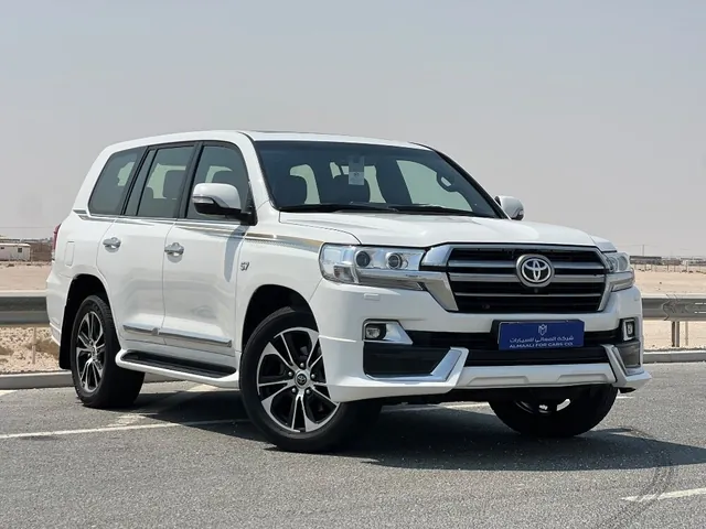 صورة 2021 تويوتا لاند كروزر VXR