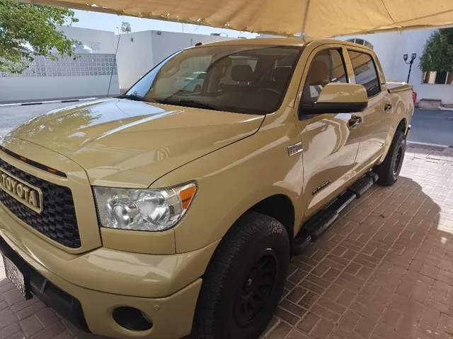 صورة 2012 تويوتا تندرا بلاتينيوم