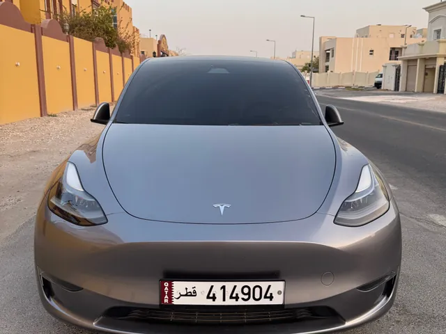 صورة 2024 تيسلا Model Y بيرفورمانس