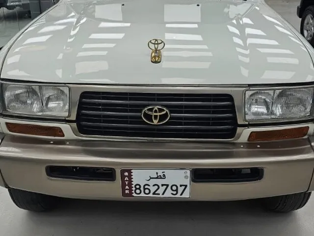 صورة 1997 تويوتا لاند كروزر VXR ليميتد