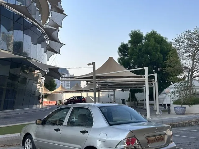 صورة 2005 ميتسوبيشي لانسر GLS