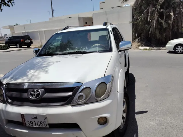 صورة 2008 تويوتا فورتشنر
