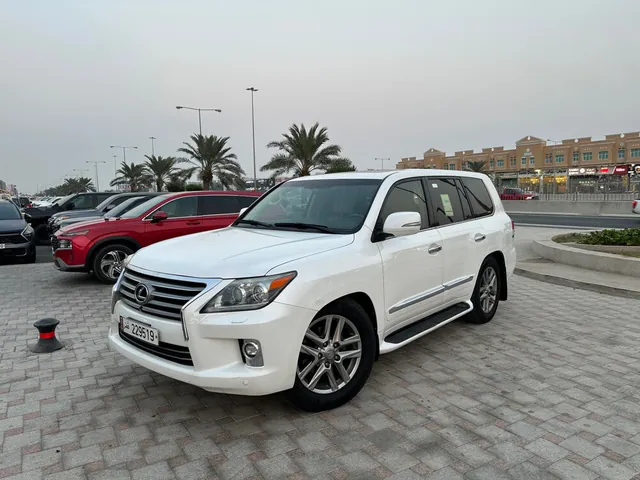 صورة 2014 لكزس LX 570