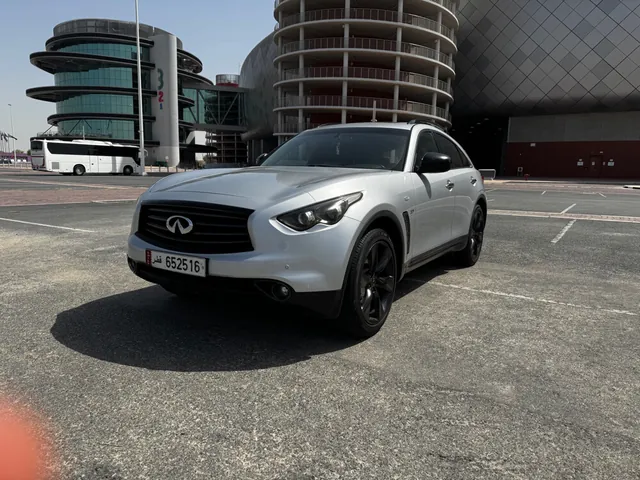 Photo of 2015 Infiniti Q70 S