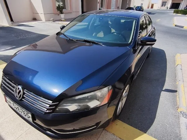 Photo of 2012 Volkswagen Passat SEL