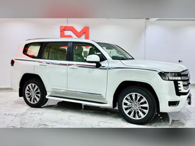 Photo of 2025 Toyota Land Cruiser GXR