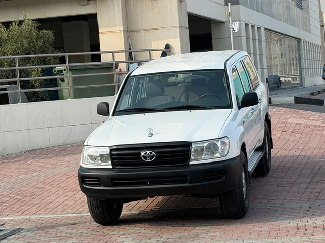 Photo of 2005 Toyota Land Cruiser GX